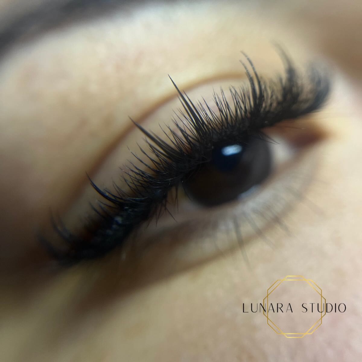 Extensiones de pestañas en Lunara Studio, Etzatlán